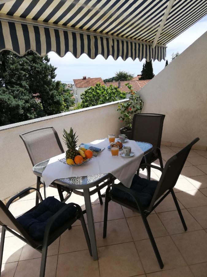 Apartment Marija Krk Town Buitenkant foto